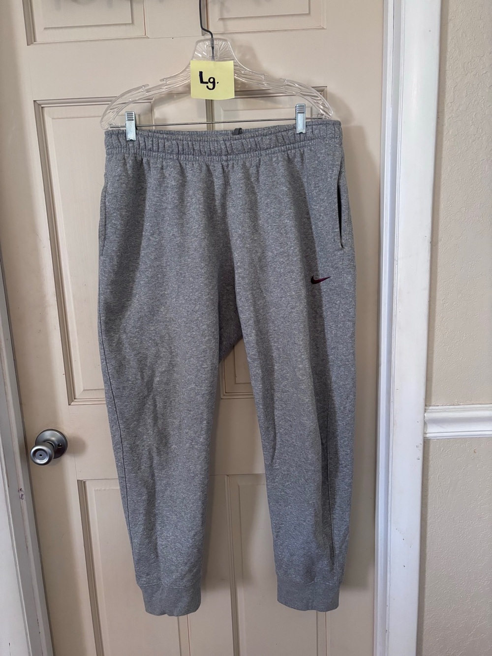 Nike heather gray fleece joggers/sweatpants